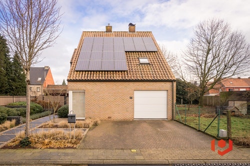 Moderne, instapklare woning in woonwijk, verkocht in Lievegem