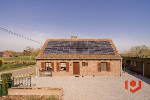 Op te frissen woning met uitzicht over de velden, verkocht in Lievegem