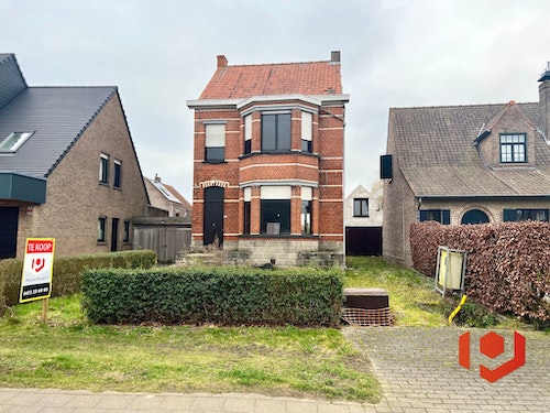 Te renoveren woning met authentieke elementen, verkocht in Lievegem
